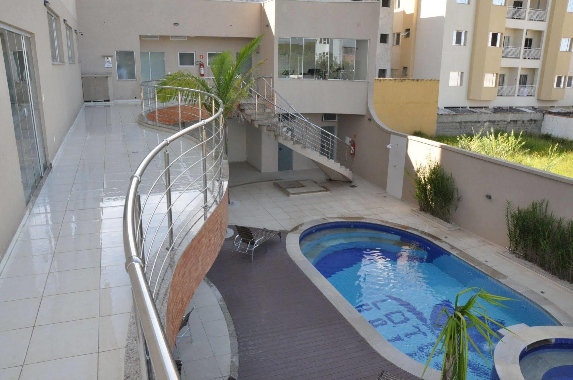 Lotus Hotel - A 6 Km Do Santuario De Aparecida-Sp Guaratinguetá Exteriér fotografie